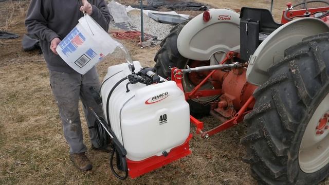 Apple Tree Spraying - FIMCO 40 Gallon Sprayer смотреть онлайн