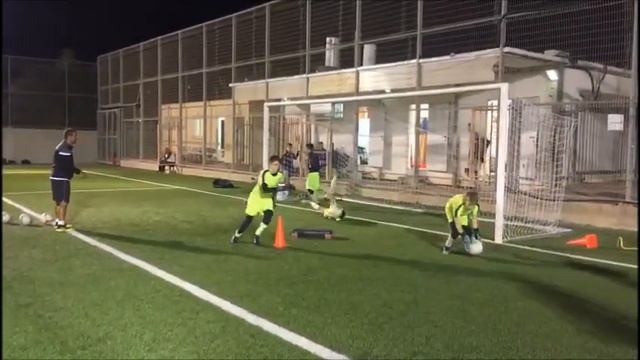 Goalkeeper Training - Emanuel Sheffer Academy смотреть онлайн