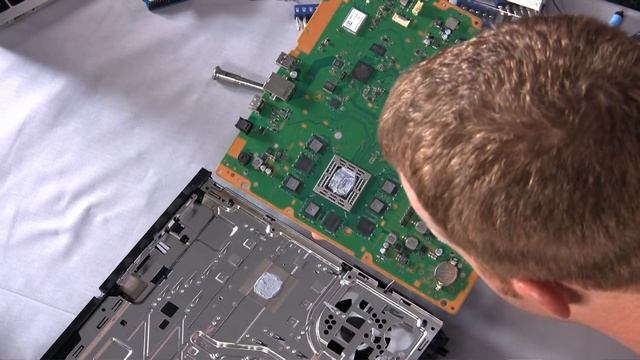 Playstation 4 (PS4) Teardown and Disassembly - PC Perspective смотреть онлайн