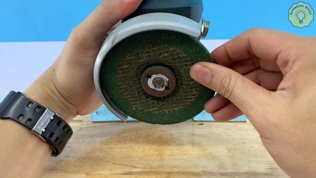 Razor Sharp! Sharpen Drill Bit in 1 Minute With This Tool смотреть онлайн