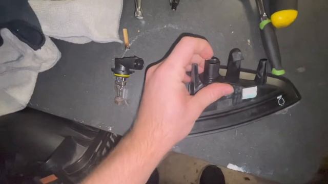 How to properly install Spyder halo headlights on 06-10 Dodge Charger смотреть онлайн