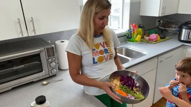 Beautiful Salad Recipe That Your Kids Will Love. Whole Food Plant Based смотреть онлайн