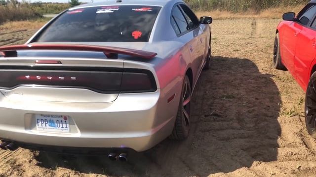 Dodge Charger 3.6L Pentastar V6 (Flowmaster Super 10) - Revs & Pulls (GREAT SOUNDING EXHAUST!)
