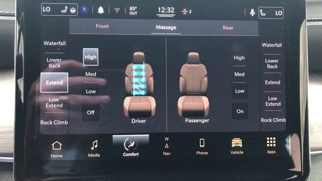 Massaging drivers seat and passenger seat in Jeep Grand Cherokee L Overland смотреть онлайн