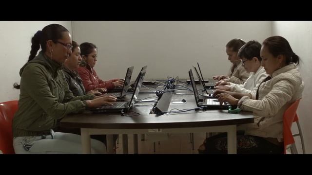 Why Microsoft Allow Pirate Windows ? смотреть онлайн