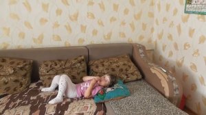 Добрый АНГЕЛ и Вредный/Прополка травы/Заболел ребёнок/Играем в Доктора/25.07.19