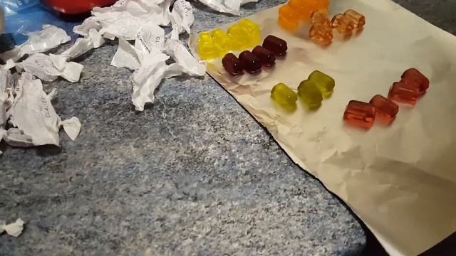 Vlogmas 7 | How To Bake Stained Glass Window Biscuits!! смотреть онлайн