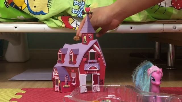 Mlp Sweet Apple Acres Barn Unboxing смотреть онлайн