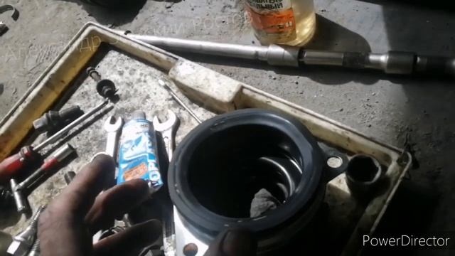 О пыльнике левого внутреннего ШРУСа. Рено Логан. Renault Logan. Подтекает масло. смотреть онлайн