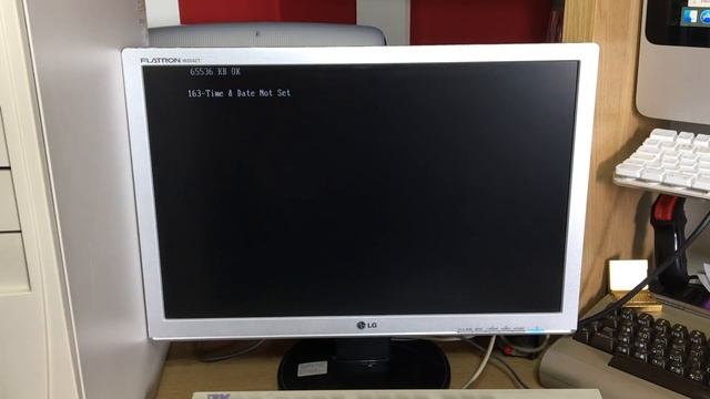 THE PAIN! Windows NT 4.0 : Unboxing & Installing On A Vintage PC : Compaq Deskpro 2000 смотреть онлайн