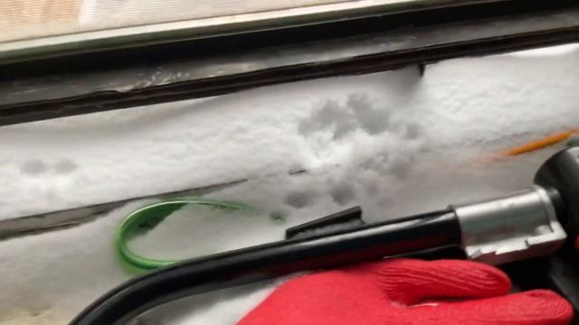 Don’t leave your window open when you sleep смотреть онлайн