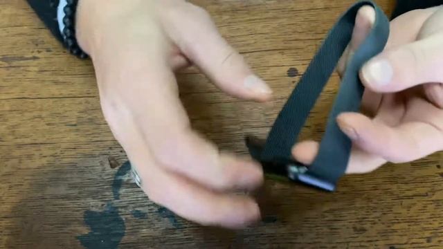 How to connect and disconnect your Milanese Apple Watchband смотреть онлайн