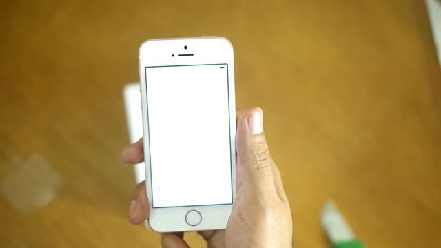 Apple iPhone SE - Unboxing en español смотреть онлайн
