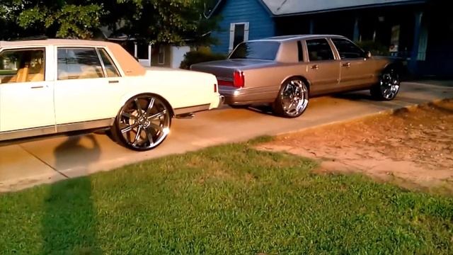 Lincoln Town Car & BOX Chevy смотреть онлайн