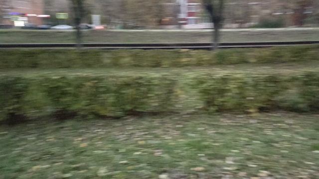 Иду вдоль забора около ЦРБ, иду по небольшой аллее.... город Коломна... смотреть онлайн