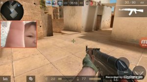 CS GO играет в телефоне