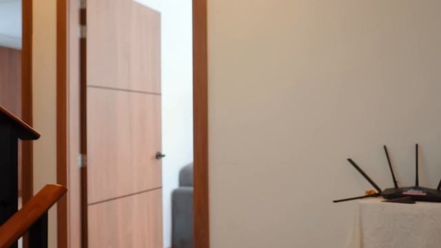 Lo Encontró Sin Ropa Y Este Jovencito Se Aprovechará De La Situación