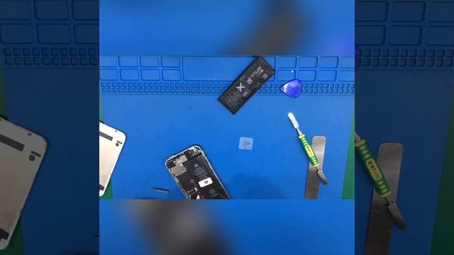iPhone 4S Batarya Değişimi смотреть онлайн