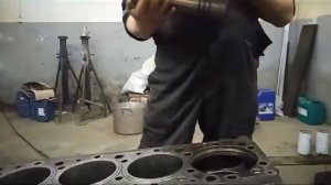 Iveco Cursor 13 установка гильз.