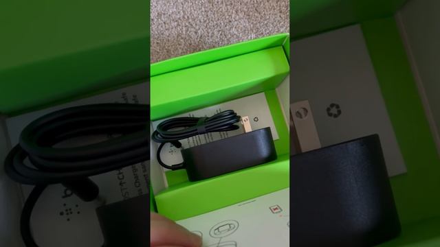 BELKIN BOOST CHARGER PRO 2-IN-1 STAND UNBOXING VIDEO (WORST VERSION!!) SECRET 3-IN-1??? смотреть онлайн