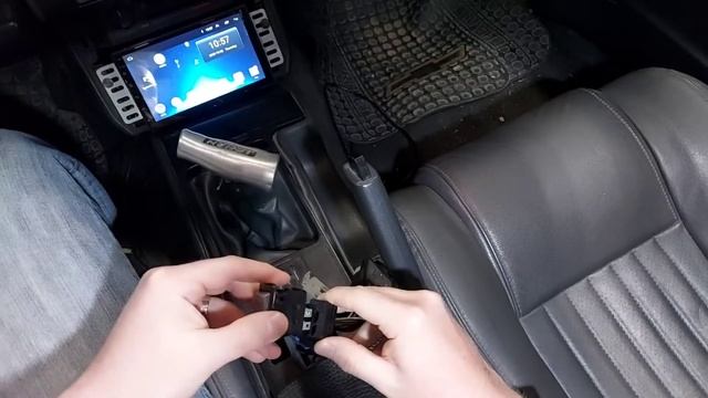 BraveTECH - Plug N Play Auto UP/Down Window Switch Adapter For Factory Switches (Firebird/Camaro) смотреть онлайн