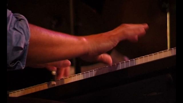 Dazzling Stratocaster Magic: Sonny Black at Kent Blues Festival '98! смотреть онлайн