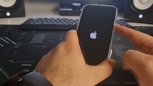 iPhone 13 Pro (Max): Hide Apps смотреть онлайн