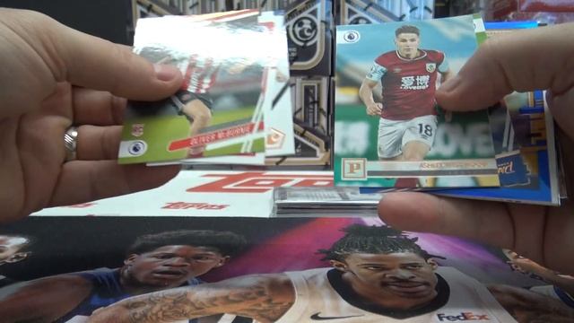 Nike's 2020/21 Panini Chronicles Soccer Box Break смотреть онлайн