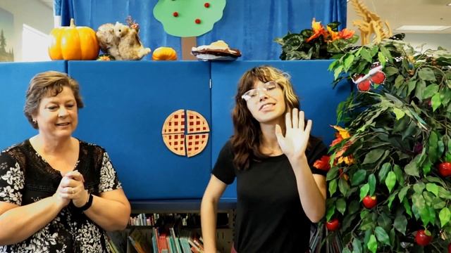 Storytime: Apples & Pie смотреть онлайн