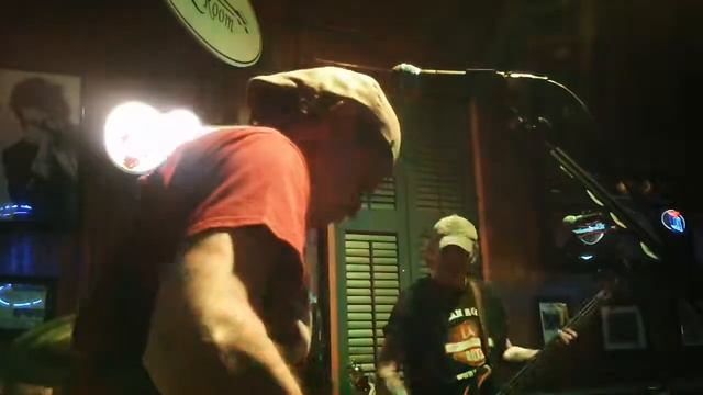 Mean To Your Queenie-Point Blank cover-BaDD Apple смотреть онлайн