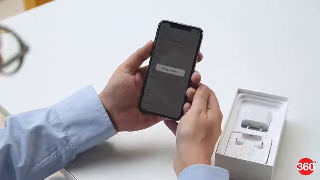 Unboxing iphone x -A startup guide смотреть онлайн