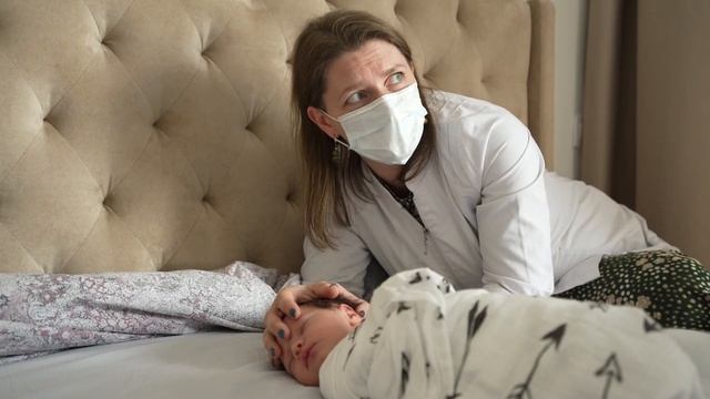 VLOG 22. Перерезали пуповину спустя 18 часов / Естественные роды / АСКЕЗА В КЕДАХ смотреть онлайн