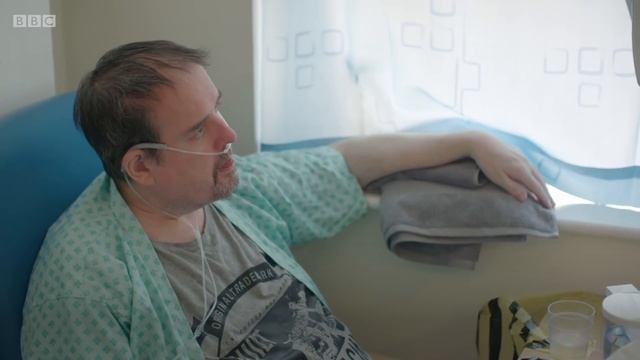 Recovering from Covid after four weeks in the ICU | Hospital - BBC смотреть онлайн