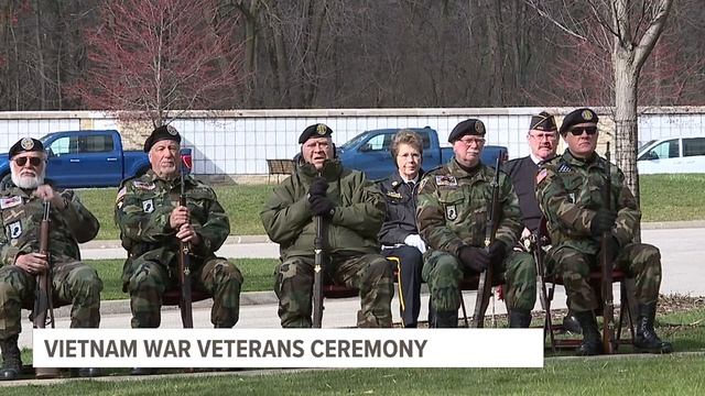 Rock Island National Cemetery holds ceremony in recognition of Vietnam War veterans смотреть онлайн