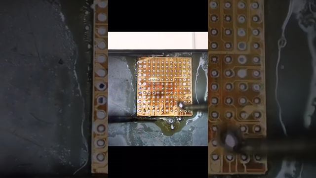 Cambio correcto de códec de audio iPhone 7/7plus usando una buena técnica de micro soldadura ⚙️ смотреть онлайн