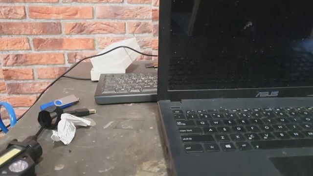Asus SonicMaster x551c uncharging and working hard part1 смотреть онлайн