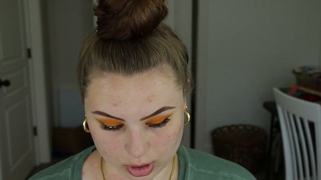 Orange Eye Chit Chat Beginner Makeup Tutorial | Corie Mac смотреть онлайн