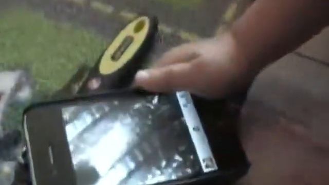 iPhone 4 + Микросокп смотреть онлайн