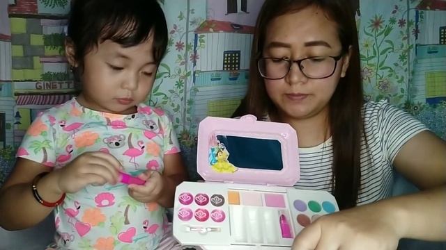 UNBOXING MINI MAKE UP SET | Gracia Lagman смотреть онлайн