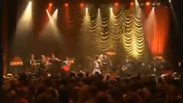 Amy Winehouse -You Know I'm No Good (Live in London 2007)