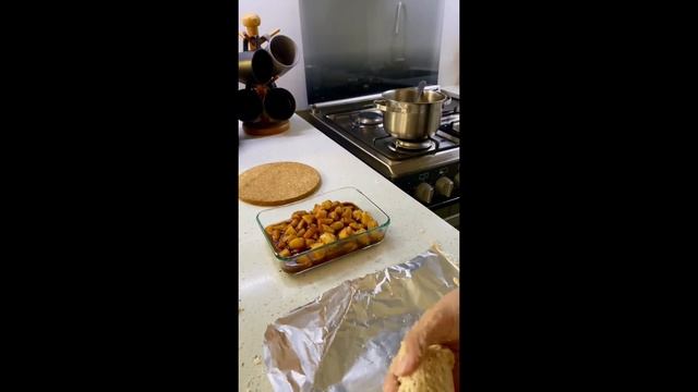 Baking 101 with my mom apple pie 🥧 смотреть онлайн