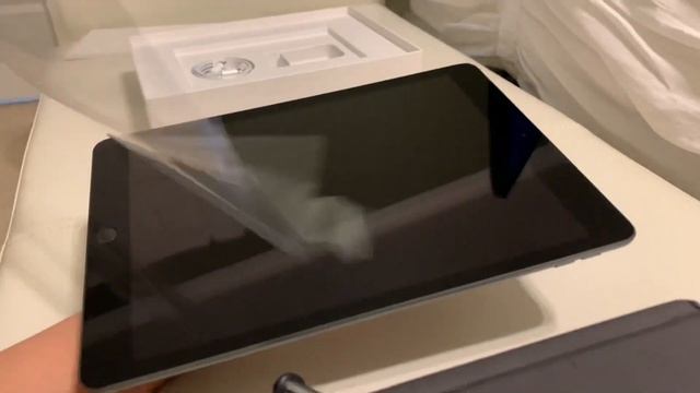 UNBOXING I pad + Apple Pencil +setting up смотреть онлайн
