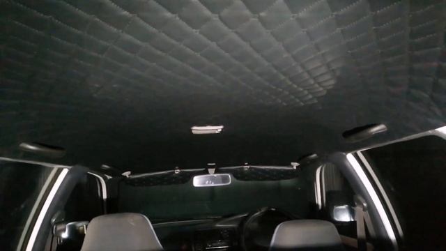 как быстро и легко покрасить пластик салона. ставим потолок на место