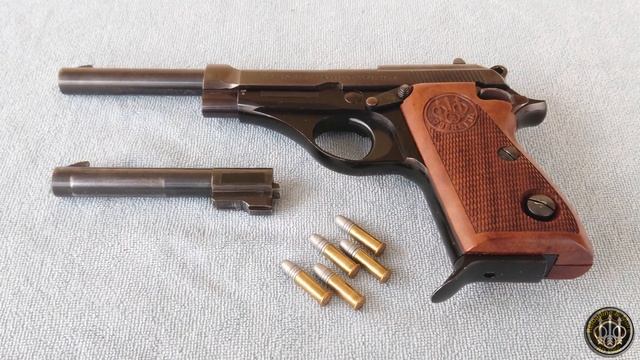 The BERETTA Model 72 (Jaguar) in .22LR - From the shooting range. смотреть онлайн