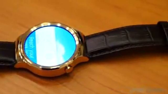 Apple Watch vs Android Wear A Quick Look YouTube 144p смотреть онлайн