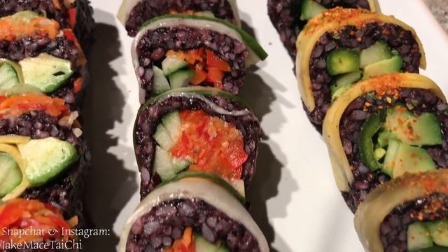 Vegan Sushi | HEALTHY & DELICIOUS смотреть онлайн
