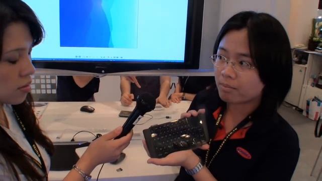 ADOMAX show interesting touch keyboard and gesture mouse смотреть онлайн
