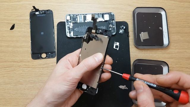 Apple iphone 5s touchscreen lcd panel replace. Do not use cheap parts to solve problem смотреть онлайн