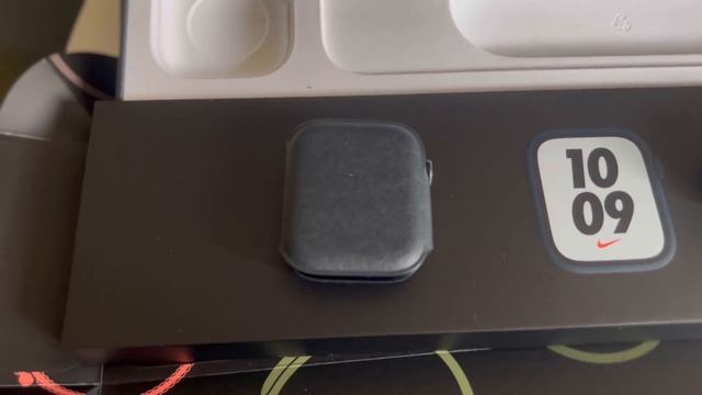 Unboxing 45mm Nike Apple Watch Series 7