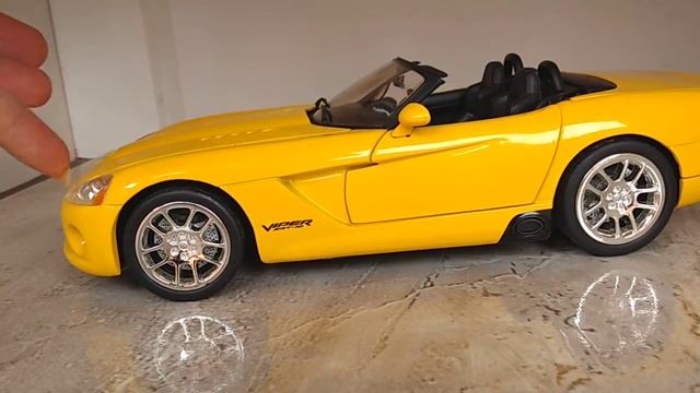Dodge Viper Velozes e Furiosos escala 1/18 смотреть онлайн